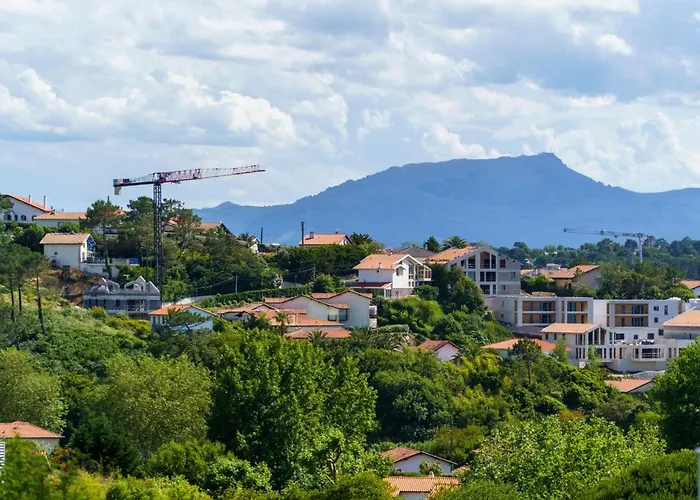 Les Jardins Victoria-2 By Interhome Appartement Biarritz